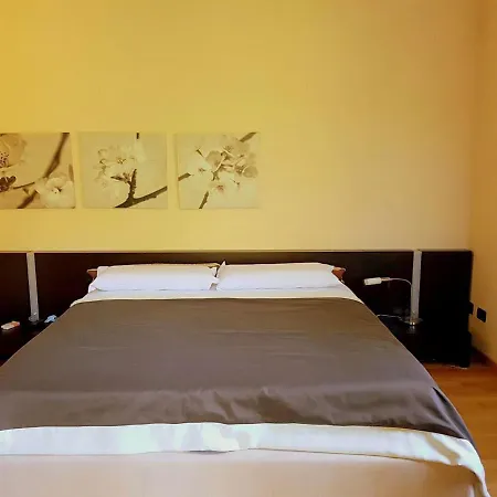 Apartment Belvilla By Oyo Casa Cristina Centro 4 *